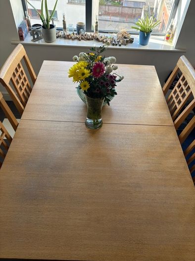 Kitchen table