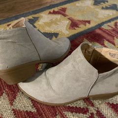 Womens Shoes