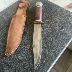 bowie knife