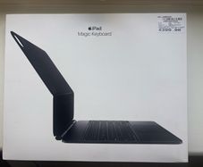 Apple Magic Keyboard for iPad Pro 13 inch M4 M5 Black Unused Box Opened