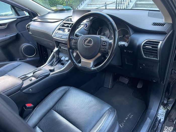 Lexus NX 300h
