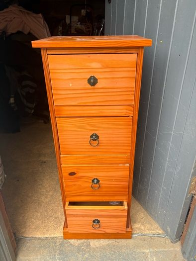 Chest of drawers