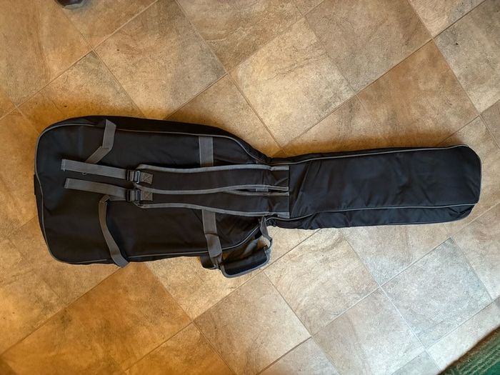 Bass guitar case (Brand New)