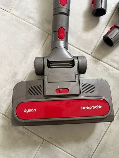 Dyson Cinetic big ball animal 2 attachments