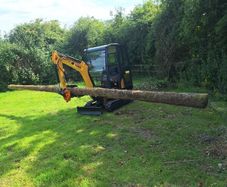 2.5 Ton Excavator 12 Hours on Clock