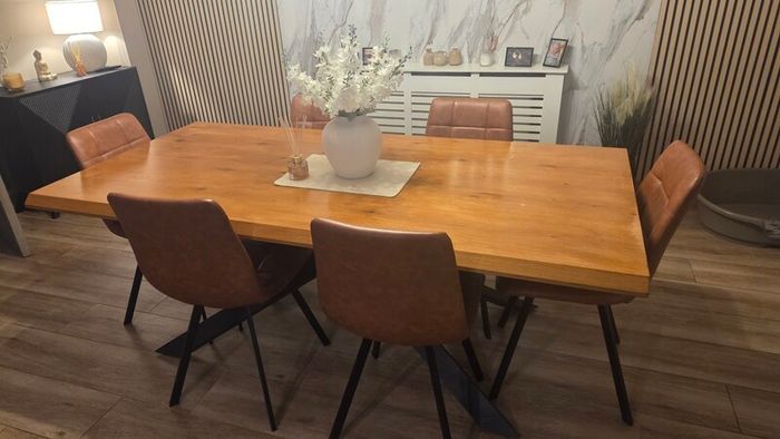 Dining table and 6 chairs