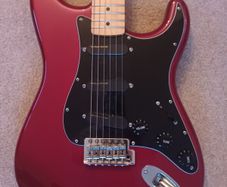 Fender Stratocaster upgraded with Lace Sensor Hot Gold pickups