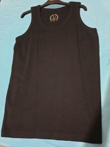 black small tank top