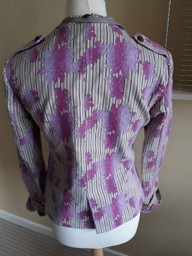 Stunning Avoca Jacket/Blazer Size 2