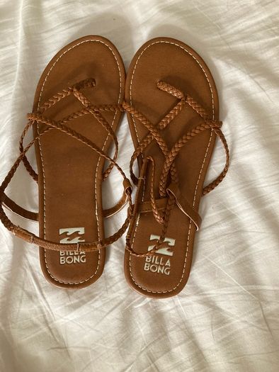 Never Worn Billabong Sandals