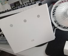ZTE MF296C 4G LTE Router  Boxed 300Mbps Wireless Home Broadband