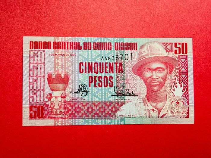 Guinea. Bissau.  50  Pesos  1990.  Pick  10  (uncirculated )