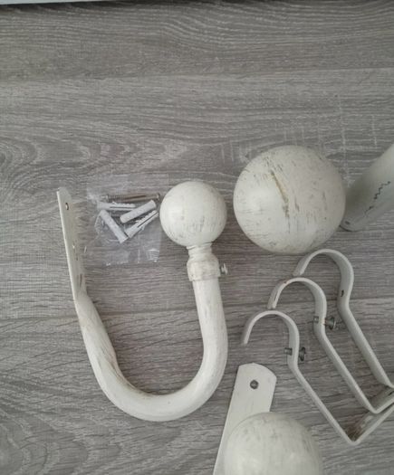 Curtain pole