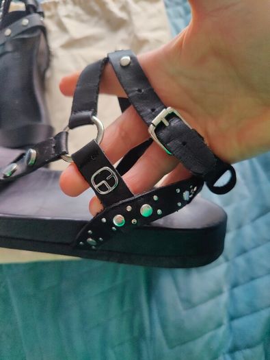 women sandals
