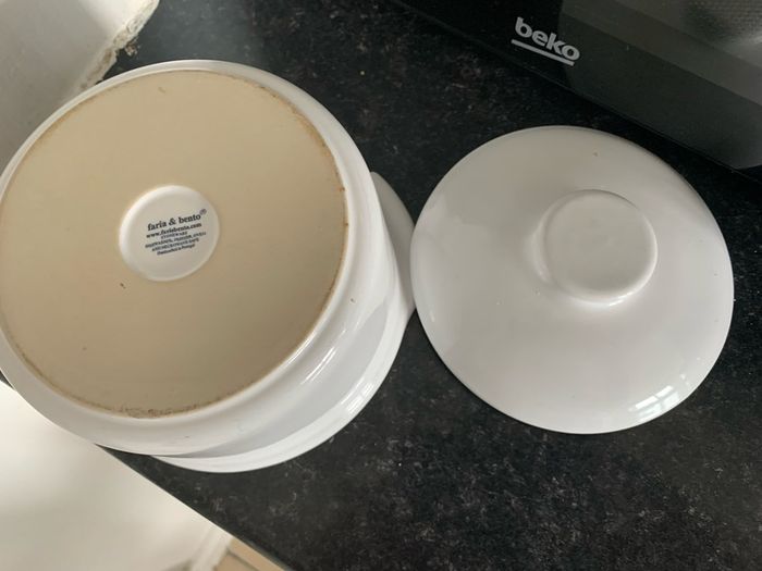 Faria And Bento Cooking pot