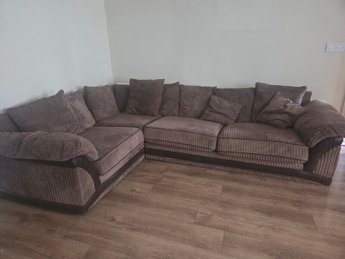 Large Corner sofa quick sale