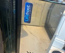 Glass food display chiller / heater