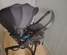 Doona x buggy with rain cover