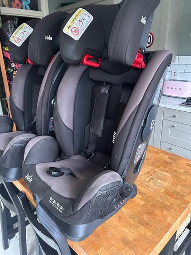 Twin Jole car seats. Excellent condition.