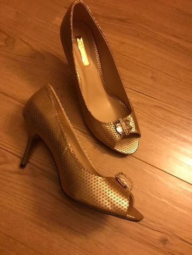 ladies gold shoe size 6 Glamour