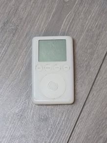 iPod 3rd Gen Classic 15gb (Free Post)