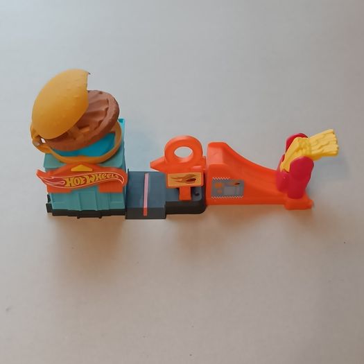 Toys  Hot Wheels  Hot Wheels Downtown Burger Dash