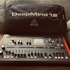 Behringer Deepmind 12D