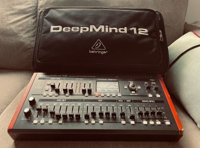 Behringer Deepmind 12D