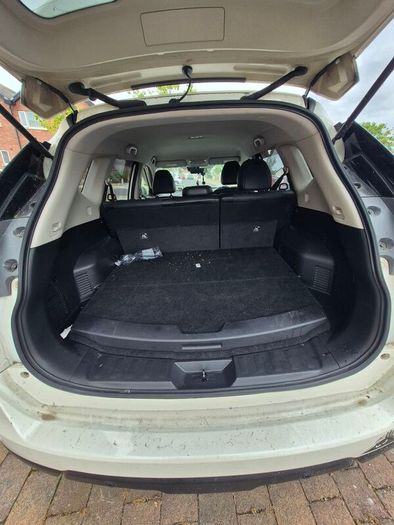 2015 Nissan Xtrail for breaking/parts