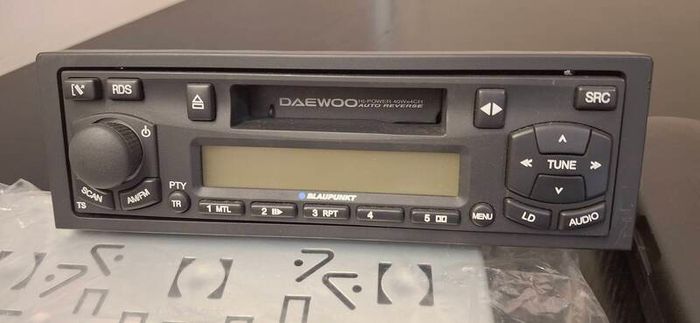 Car radio, as new