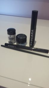 Bundle. Eyeliner and Lashes