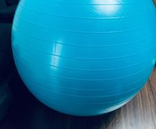 Baby go birthing ball pregnancy and yoga labour/exercise ball