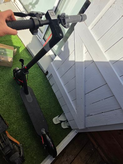 Electric scooter