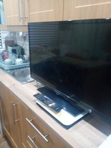 tv for repair or parts