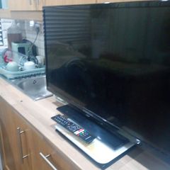 tv for repair or parts