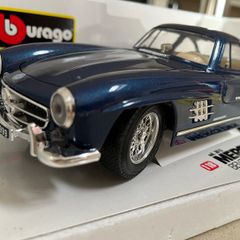 Mercedes  300 SL Gullwing Scale 1/18 Burago
