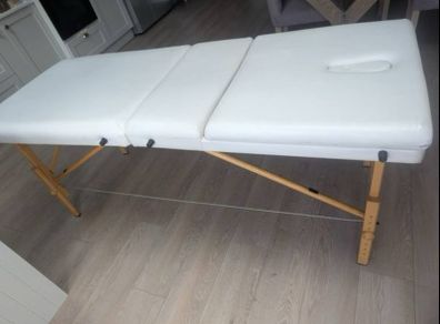 massage table