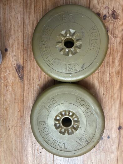 York Barbell Vintage Gold Vinyl Standard Weight Plates Pair (2 x 4.5kg / 10lb)