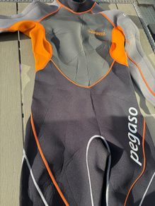 Ladies wet suit