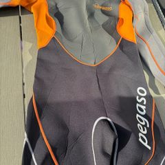 Ladies wet suit