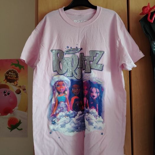 Pink Bratz T-Shirt size S oversized