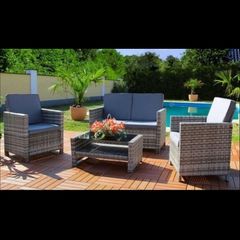 4 Seater MiamiRattan Garden Furniture set with Reclining Armchairs. Must all be taken together please. Collection only. Asap. Asking price only.