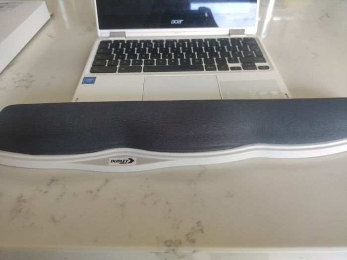 Dudley wrist rest