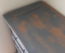 Chest of drawers