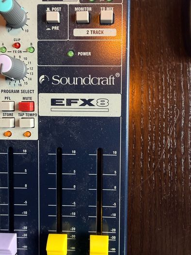 Soundcraft EFX 8