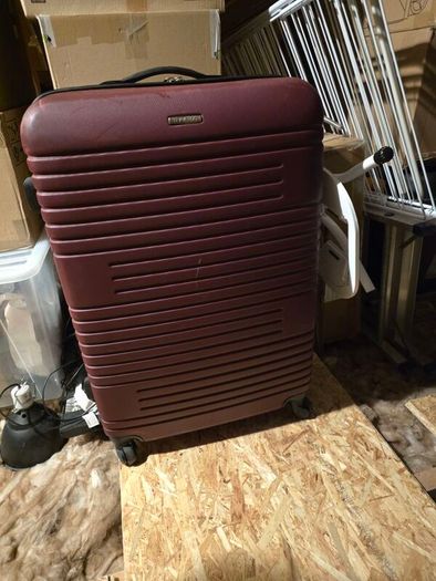 Travelog suitcase on wheels (dunnes stores) Collection Only 76x51x29cm Large