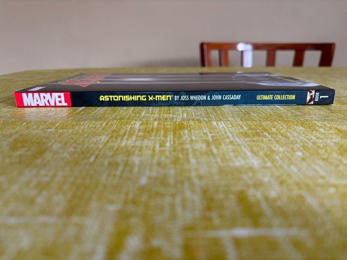 Astonishing X-Men Book 1
