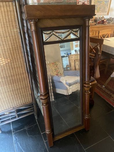 Hanging mirror