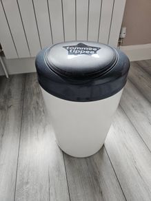 Tommee Tippee Simplee Sangenic Nappy Bin - Excellent Condition