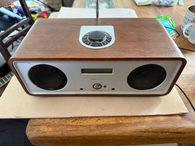 Vita Audio R2 - Radio - Sound bar - Turntable speaker